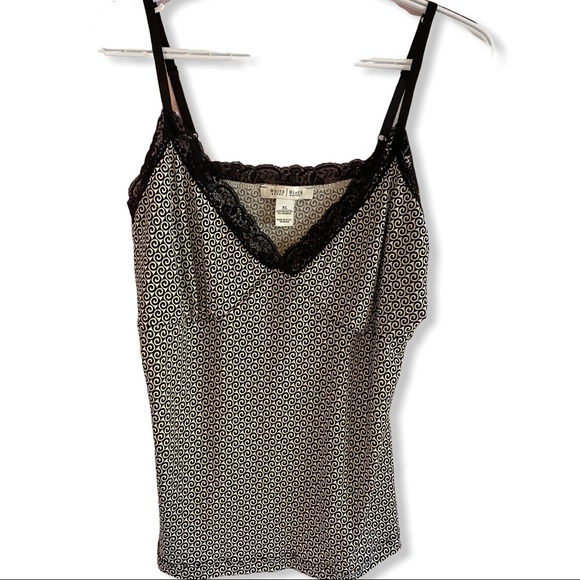 White House Black Market Tops - White House Black Market camisole Sz XL White House Black Market Tops - White House Black Market camisole Sz XL